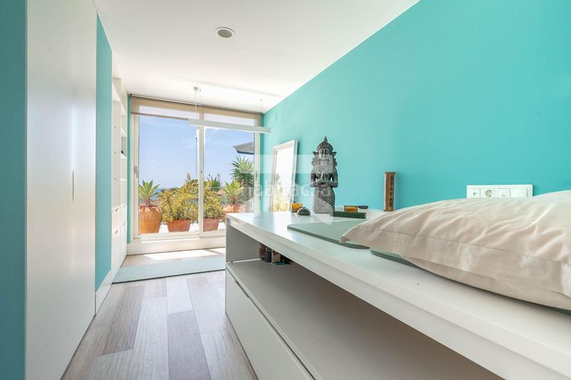 Foto 1988c109-3eec-4df1-9b7f-5802c41c73f6. Casa aparellada amb aparcament piscina a Urbanitzacions de Llevant Tarragona