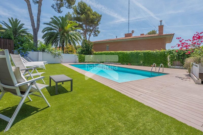 Foto 210d84b8-e97c-4384-b27f-4306cc507887. Casa aparellada amb calefacció aparcament piscina a Tarragona