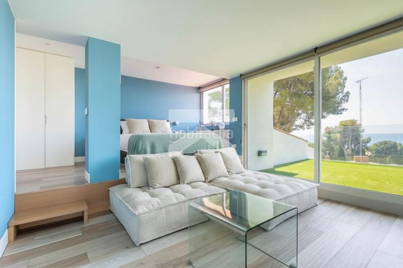 Foto 4c4e2941-6e94-41cf-896b-a2eeff90182c. Casa aparellada amb aparcament piscina a Urbanitzacions de Llevant Tarragona