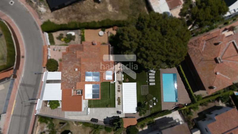 Foto 70cb1157-a75a-41f5-894d-4d139fe218fa. Casa aparellada amb calefacció aparcament piscina a Tarragona