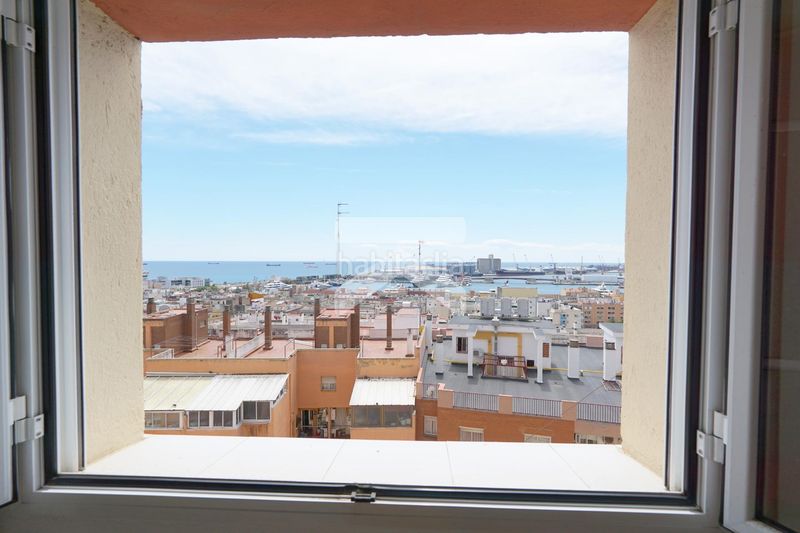 Foto d6bca646-f6be-47a0-8716-0560fee31867. Pis amb aparcament a Nou Eixample Sud Tarragona