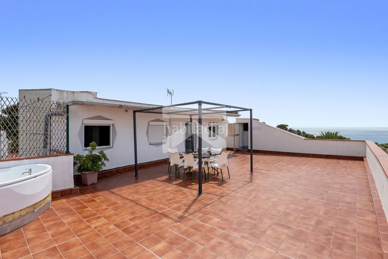 Foto 9a7e6cbf-10df-45b1-9a00-bdf62558252e. Casa amb calefacció aparcament a Llevant Tarragona