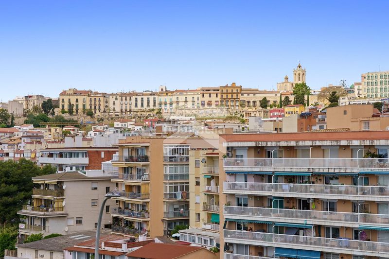 Foto ce1a11a2-d025-4a6d-b820-4c07b8a31b98. Casa amb calefacció aparcament a Llevant Tarragona