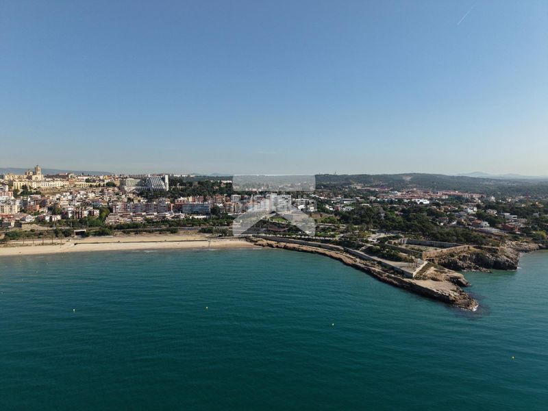 Foto d2b1e633-972b-462e-9e49-ed0686e328e0. Casa amb calefacció aparcament a Llevant Tarragona