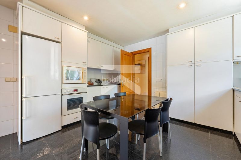 Foto 46850f11-4707-4793-8949-a28f41692d4e. Chalet avec chauffage parking piscine dans Mestral Reus