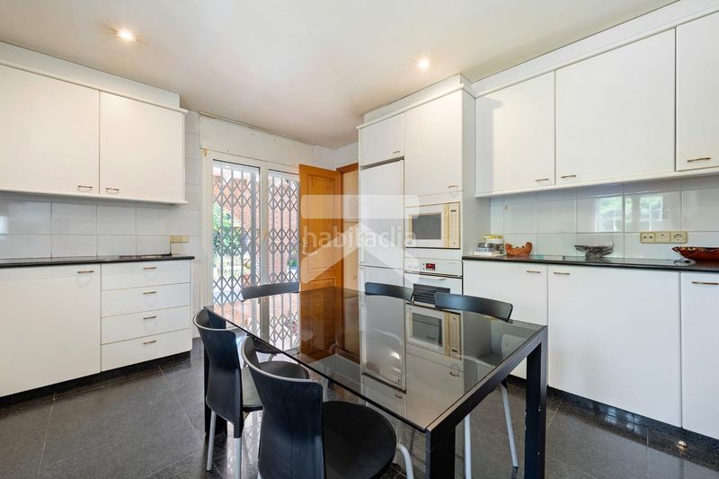 Foto b5d305a6-cbe1-418a-8a3d-a24bd3a5902f. Chalet avec chauffage parking piscine dans Mestral Reus