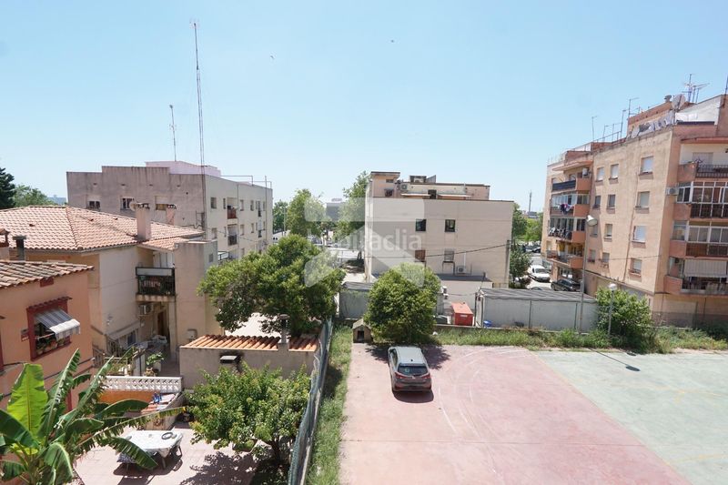 Foto f410426d-82c5-494a-8c3b-ac520904a2bb. Pis amb calefacció aparcament a Torreforta Tarragona