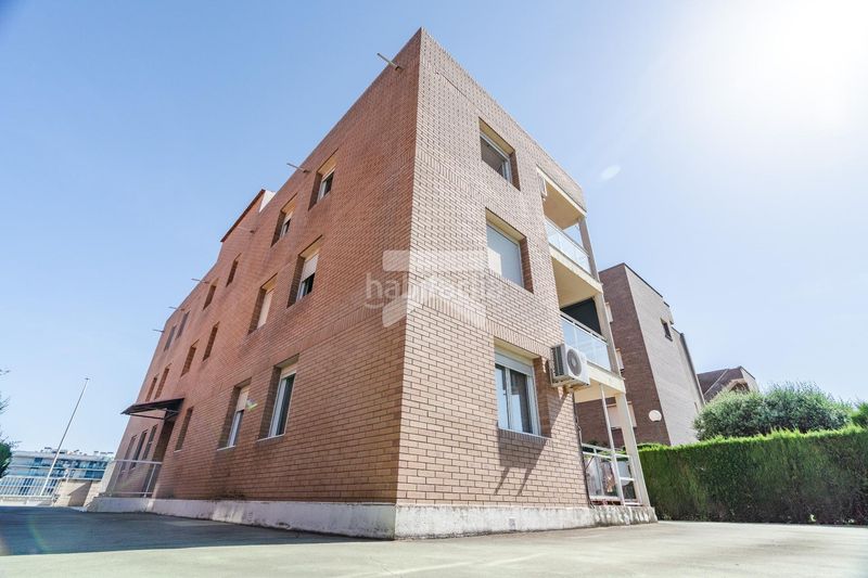 Foto 4559c156-56ff-48ab-a491-5e2902ae0887. Pis amb aparcament a Els Esquirols Cambrils