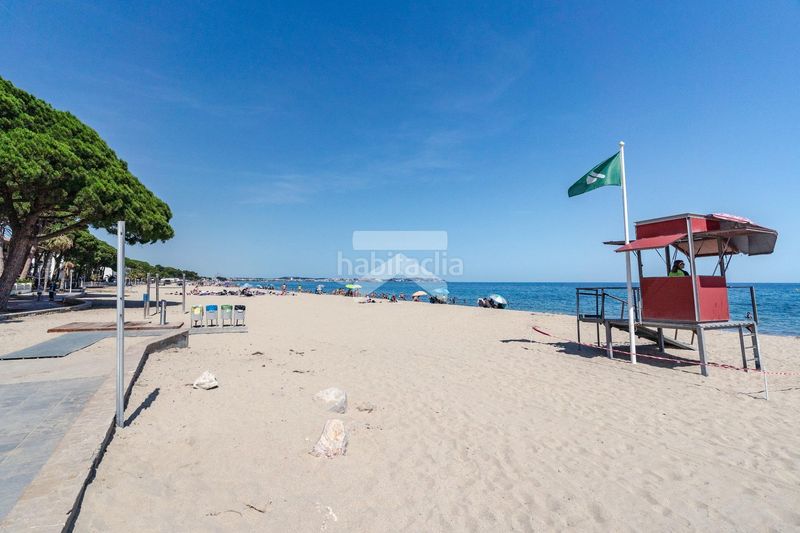 Foto badbce29-f197-4c82-85a6-3362bc891d7a. Pis amb aparcament a Els Esquirols Cambrils