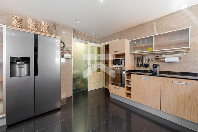 Foto 28d049ae-4790-4a25-897d-67a1f8d20a3d. Chalet villa de elegancia atemporal en Vilafortuny Cambrils