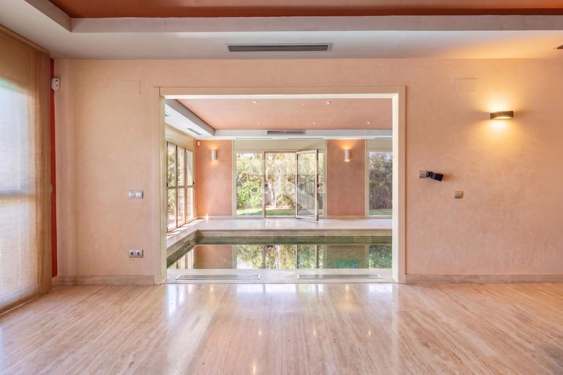 Foto 29499737-c130-4f37-9824-9858658cf1d0. Chalet villa de elegancia atemporal en Vilafortuny Cambrils