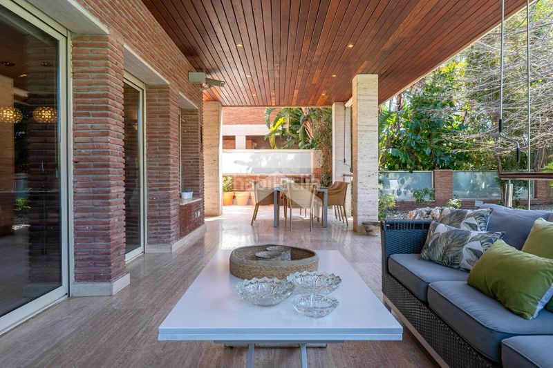 Foto 4c40cf38-7447-4763-be6d-ed728588eb7a. Chalet villa de elegancia atemporal en Vilafortuny Cambrils