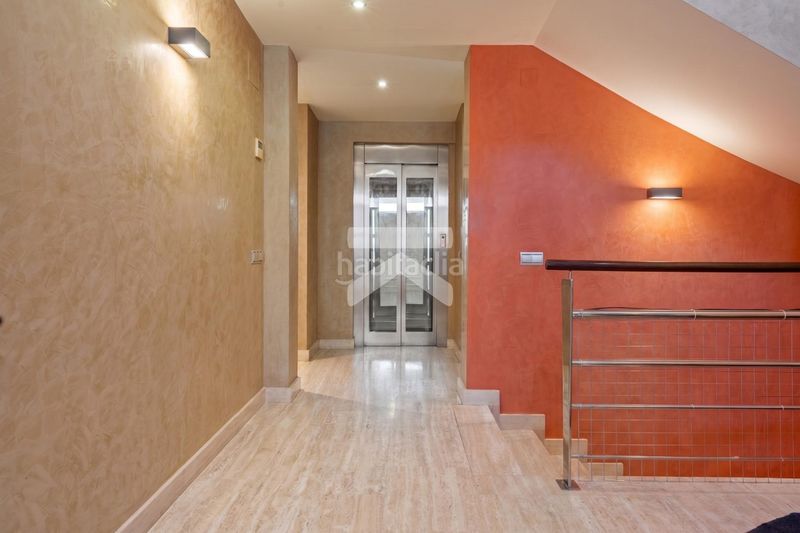 Foto b8ce12b1-1379-4bb2-9e99-8083186e2b86. Chalet villa de elegancia atemporal en Vilafortuny Cambrils