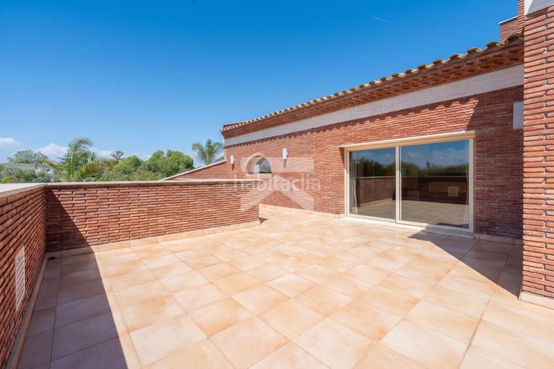 Foto ebc89a54-f859-4fd2-8a15-178b043567c9. Chalet villa de elegancia atemporal en Vilafortuny Cambrils