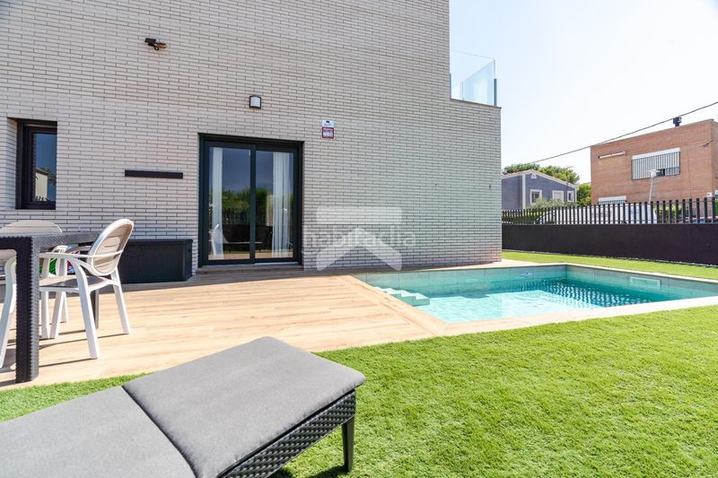 Foto 4c5b7763-8c7a-4c90-a30f-1702a720df46. Casa amb calefacció aparcament piscina a Vilafortuny Cambrils