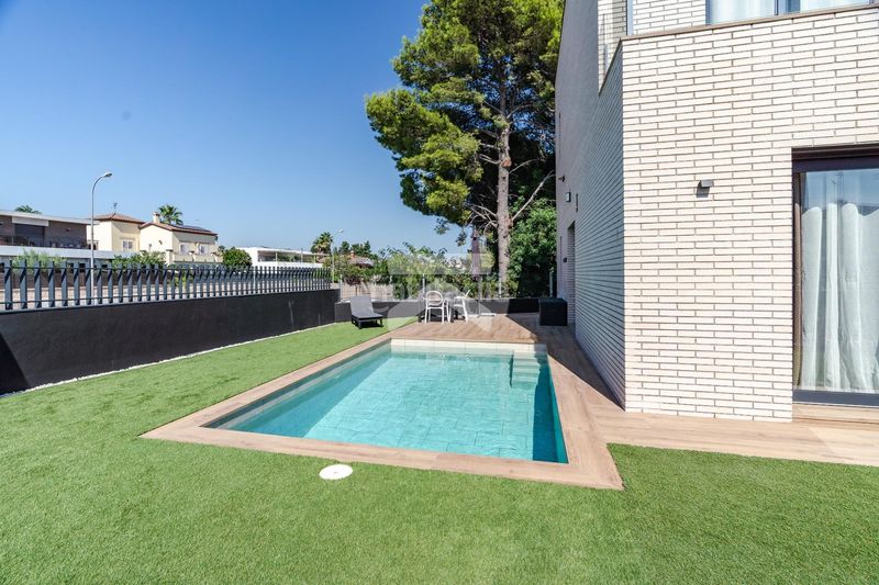 Foto 77ba4a77-6375-4fa3-9402-a175d57879b6. Casa amb calefacció aparcament piscina a Vilafortuny Cambrils