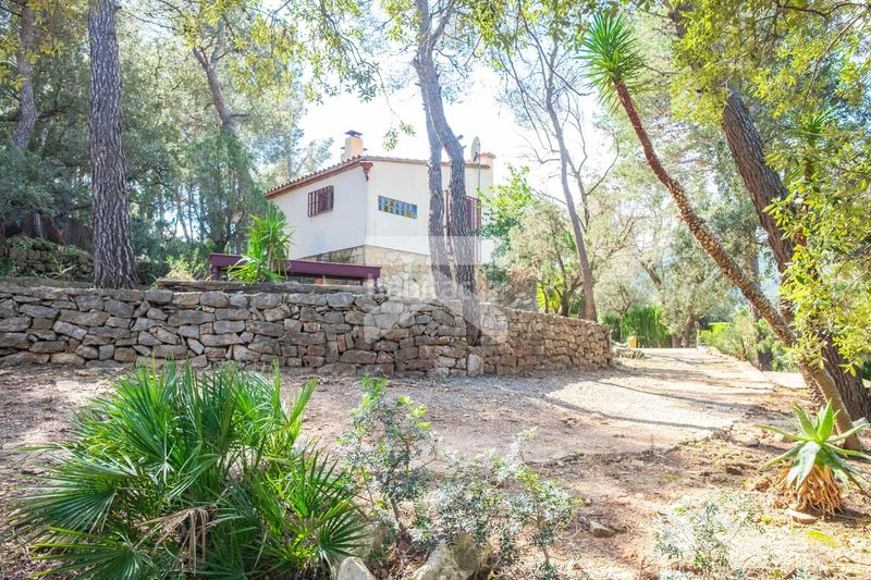 Foto 468c88c8-5d11-4475-bad1-e92ab86342ef. House with heating parking pool in Pratdip