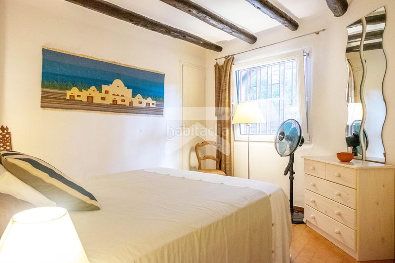 Foto 4d16524f-e1da-41fb-87cf-75290d4eda85. House with heating parking pool in Pratdip