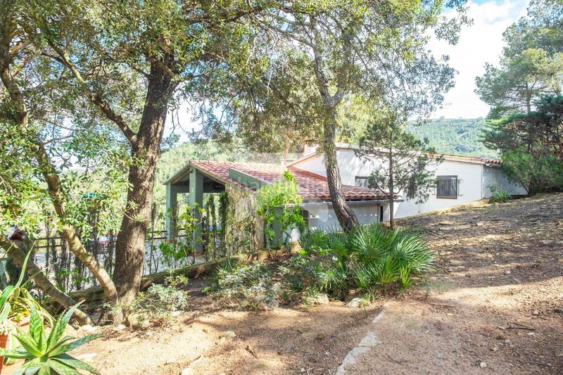 Foto a5b7148e-e70c-4eea-a4db-e15325fdc4eb. House with heating parking pool in Pratdip
