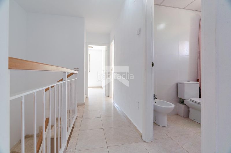 Foto 330d914b-decf-4185-98dd-26b78dd4a54b. Casa aparellada amb calefacció aparcament piscina a Mont-roig del Camp