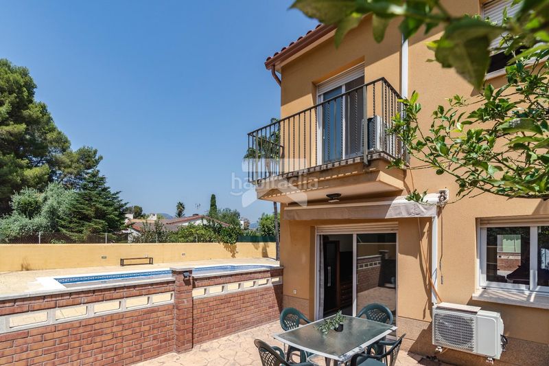 Foto 423cce4a-7b4e-4845-a4a0-479df0f5f7b1. Casa aparellada amb calefacció aparcament piscina a Mont-roig del Camp