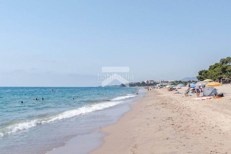 Foto 5bc1f253-5171-4f8e-9695-339ca4cf22ac. Casa aparellada amb calefacció aparcament piscina a Mont-roig del Camp