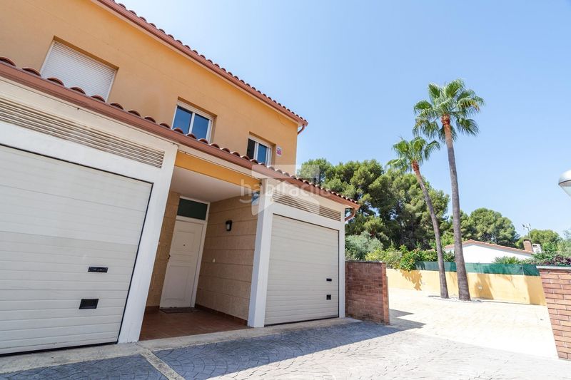 Foto d25fe316-f2d4-430c-9406-4dc846587126. Casa aparellada amb calefacció aparcament piscina a Mont-roig del Camp