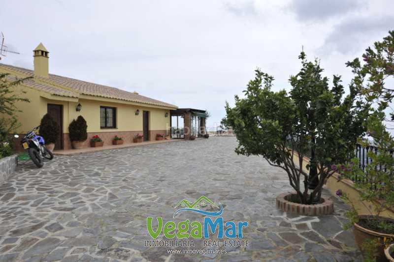 Foto 39aa3533-1c96-4441-8857-02fd05dcd30d. Terrain résidentiel dans Almuñecar centro Almuñécar