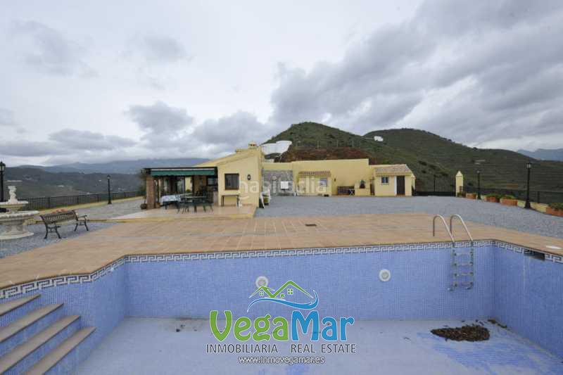 Foto 91d6c3ff-38b4-4ee0-a17e-1391c9b4aeb4. Terrain résidentiel dans Almuñecar centro Almuñécar