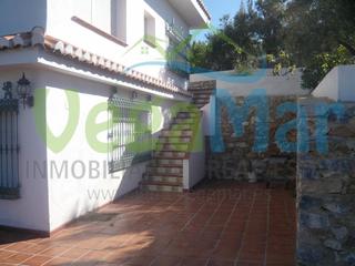 Masia  Lugar cazulas. Referencia f409
se vende cortijo en cazulas (otivar). esta parc
