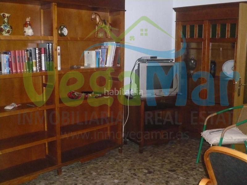 Foto 3101c281-f6e8-41dc-90f0-cb33d834c309. Masía referencia f409
se vende cortijo en cazulas (otivar). esta parcela de 50.000m2 contiene jardines, frutales y olivos. en ella está en Otívar