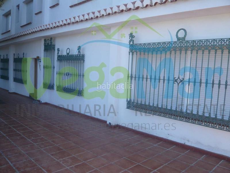 Foto 39895129-9368-418e-86ab-eaaef5e8b222. Masía referencia f409
se vende cortijo en cazulas (otivar). esta parcela de 50.000m2 contiene jardines, frutales y olivos. en ella está en Otívar