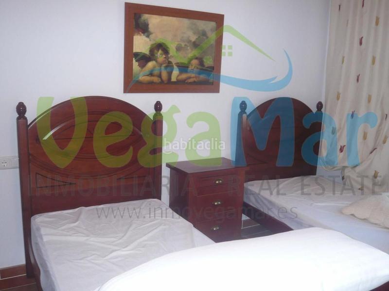 Foto c17aaa9e-0dbb-46fc-9914-f5fe4e0ba16b. Masía referencia f409
se vende cortijo en cazulas (otivar). esta parcela de 50.000m2 contiene jardines, frutales y olivos. en ella está en Otívar