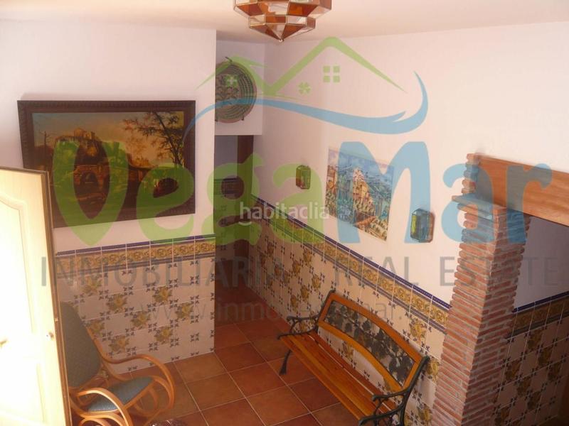 Foto fadfb162-81b0-4f14-8a4d-ea1c4707eb3b. Masía referencia f409
se vende cortijo en cazulas (otivar). esta parcela de 50.000m2 contiene jardines, frutales y olivos. en ella está en Otívar