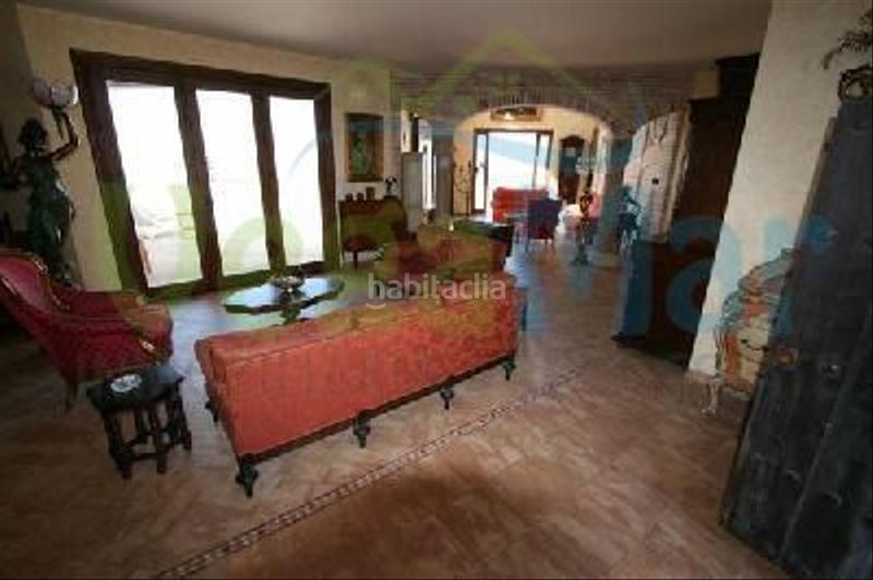 Foto 01fcc29d-071f-4f68-8dba-6f05a2f5a29b. Casa referencia ch401. vendemos este espectacular chalet, con tres dormitorios muy grandes, salón, dos baños, terraza enorme, aire clim en Salobreña