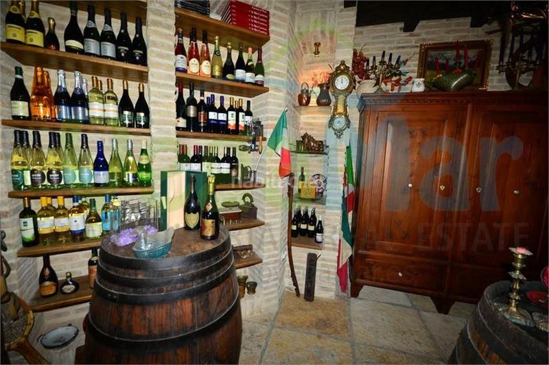 Foto c2f08a0c-6ef2-424a-96b0-5f80971816b7. Casa referencia ch401. vendemos este espectacular chalet, con tres dormitorios muy grandes, salón, dos baños, terraza enorme, aire clim en Salobreña