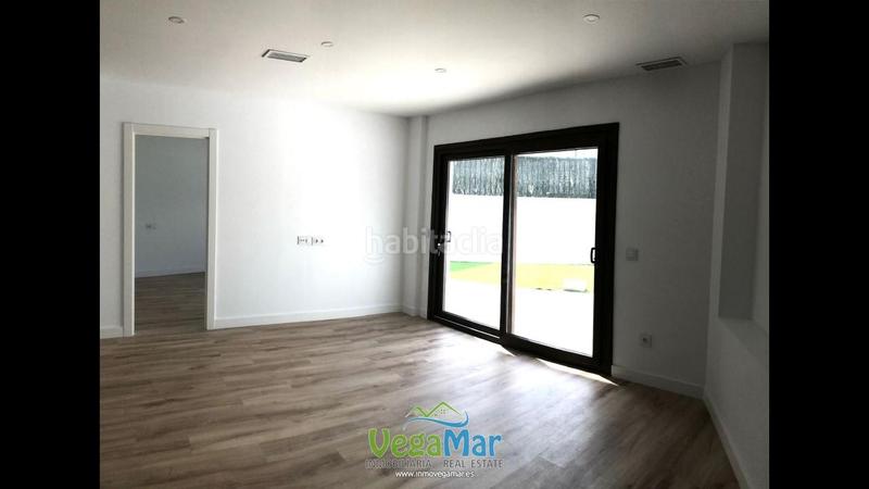 Foto 495838b1-2e7f-493e-bd36-95c93d1a8621. Casa in Almuñecar centro Almuñécar