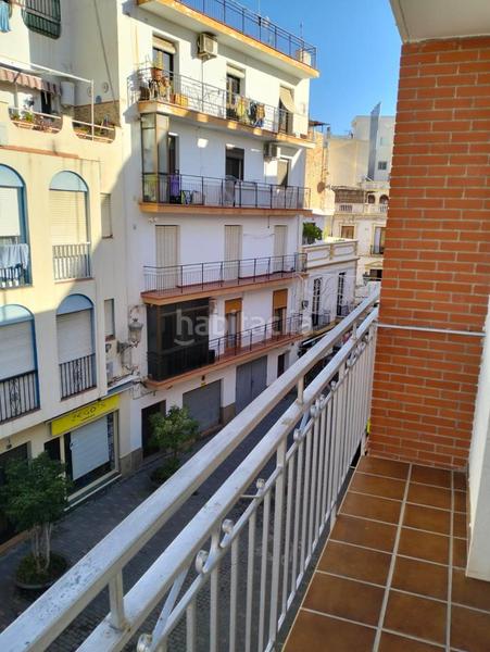 Foto c4d547cf-14cd-4314-b1d9-b54926359f1c. Alquiler piso se alquila apartamento en el centro, almuñecar en Almuñécar