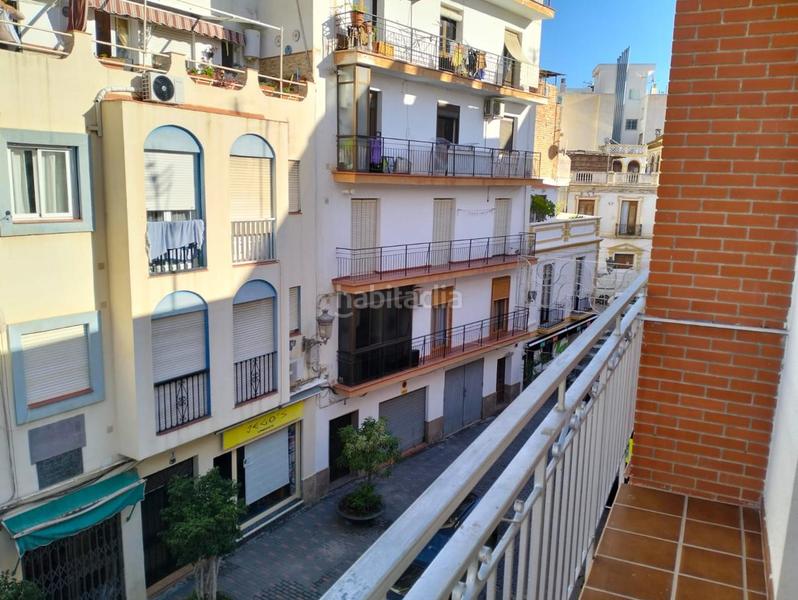 Foto 3a8fbaed-5fd4-4966-870f-b1d8c2564db6. Miete etagenwohnung in Almuñecar centro Almuñécar