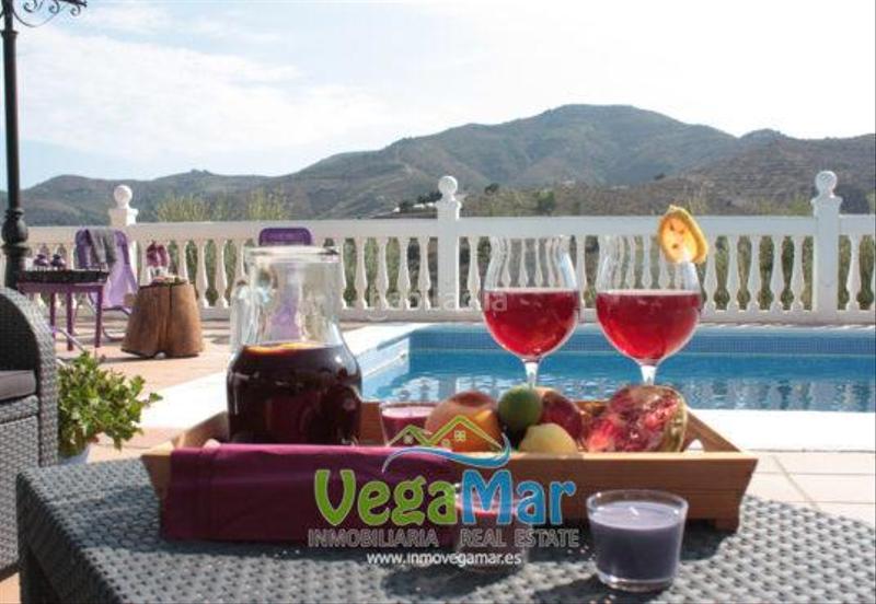 Foto 4499f220-5264-47f0-b7a4-76d2042df9b5. Casa con parcheggio piscina in Ítrabo
