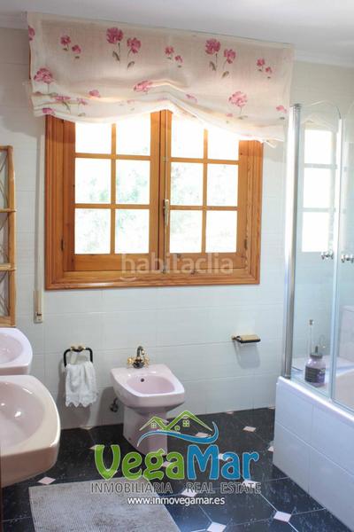 Foto f8836b9a-a5a2-4857-b219-932dcb1f60d6. Casa con parcheggio piscina in Ítrabo