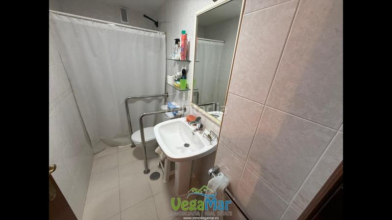 Foto 39979d37-ec16-40e8-a399-21e477a881c9. Miete etagenwohnung mit parking in Almuñecar centro Almuñécar