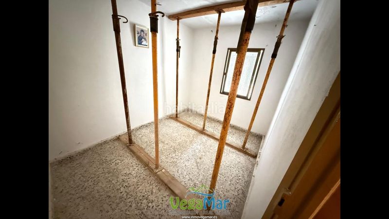 Foto 194e8788-6fe3-4882-a21c-e4d39f3e3977. Country house with parking in Jete