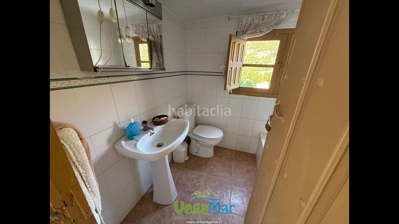 Foto c748f902-a3d5-461b-940e-28cfc67dd4ad. Country house with parking in Jete