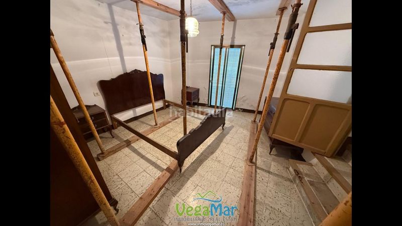 Foto fe7f2ba4-0e9e-465b-866d-9dcd048880ce. Country house with parking in Jete