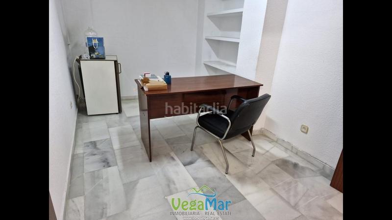 Foto abcd5e63-38fb-473e-af1c-c800df8fa9eb. Piso en Almuñecar centro Almuñécar