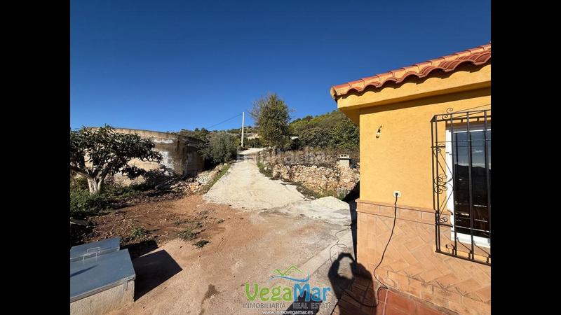 Foto 2ed86eaf-e98a-4f0e-a3c2-a797c4a893c4. Masia amb piscina a Otívar