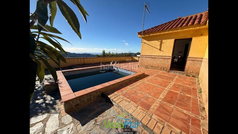 Foto c8c4b1be-ded6-4b10-9691-86c76e26a0d2. Masia amb piscina a Otívar