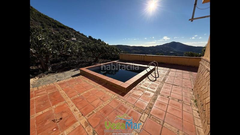 Foto ebc2e1b3-fc0f-4a5a-98db-36a627613414. Masia amb piscina a Otívar