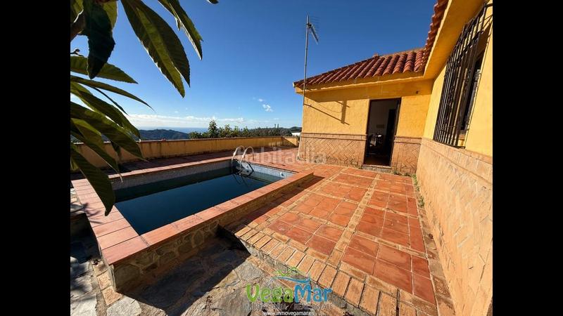 Foto fe6f2407-badb-47a3-8eae-d4a8ee2b7400. Masia amb piscina a Otívar